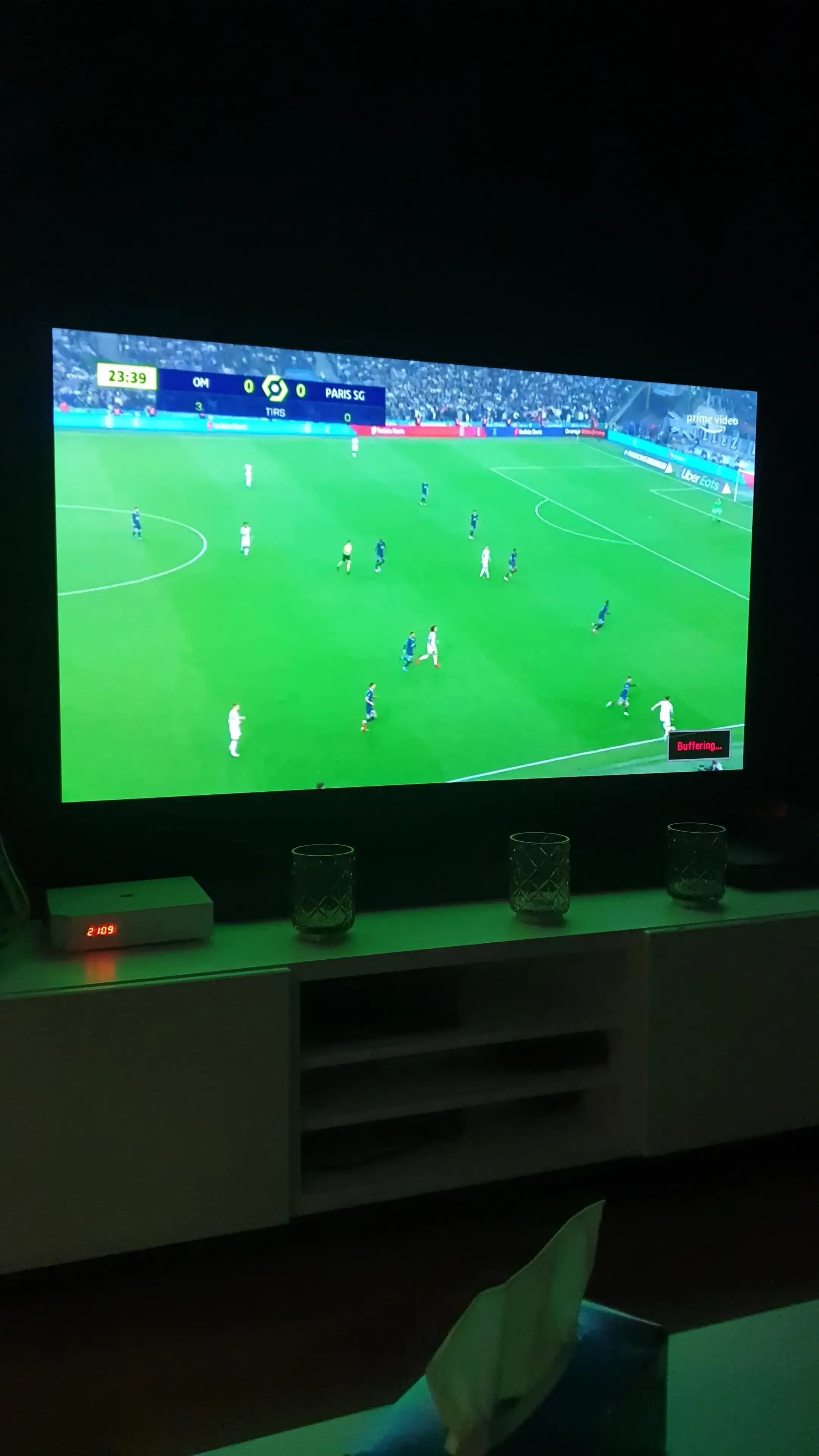 WhatsApp review from satisfied IPTV customer praising 4K channel quality and reliable streaming